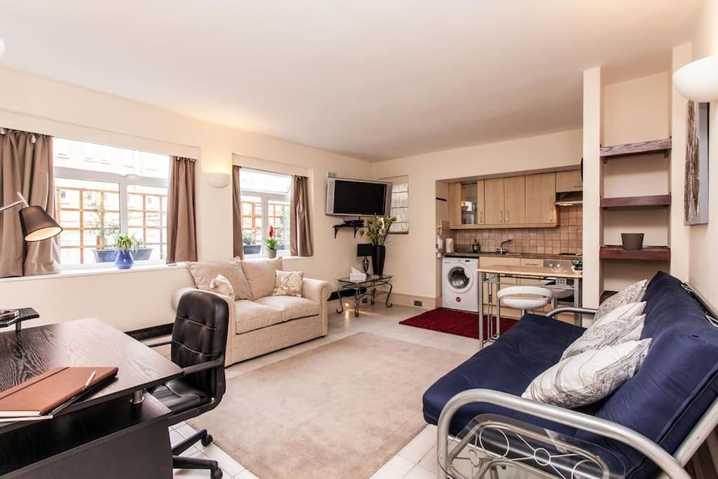 Awesome Apartment In The Heart Of Camden Town Londen Buitenkant foto