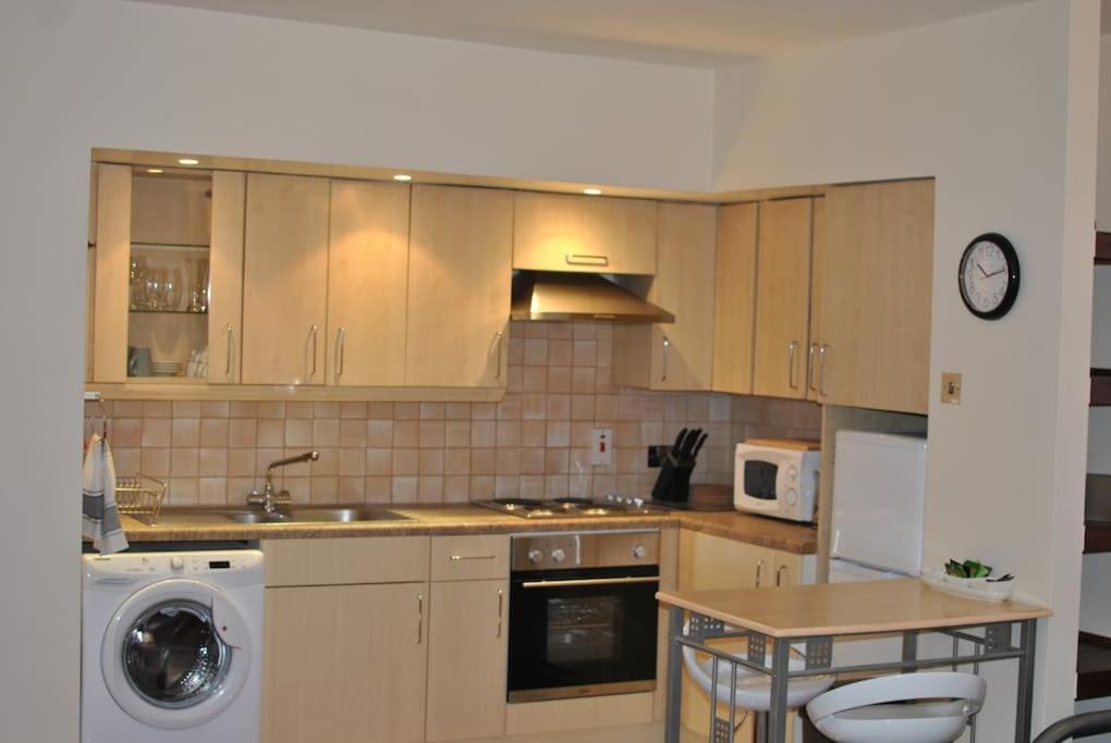 Awesome Apartment In The Heart Of Camden Town Londen Buitenkant foto